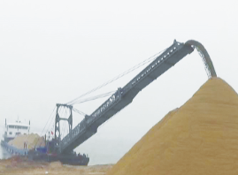 三节伸缩型卸砂用皮带架工作